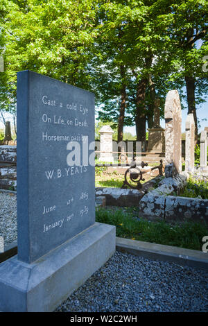 L'Irlande, Comté de Sligo, Drumcliff, tombe du poète WB Yeats Banque D'Images