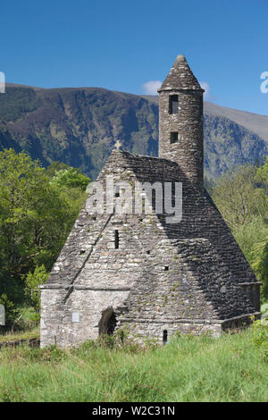 L'Irlande, le comté de Wicklow, Glendalough, ancienne colonie monastique a commencé par saint Kevin, Kevin's Kitchen Church St. Banque D'Images