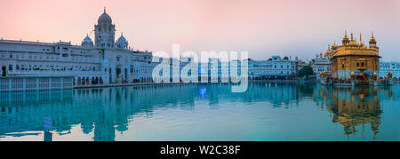 L'Inde, d'Amritsar, Punjab, le Harmandir Sahib, connu comme le Temple d'Or Banque D'Images