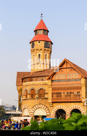 L'Inde, Maharashtra, Mumbai, Crawford market, construit à l'époque du Raj britannique, désormais officiellement rebaptisée Mahatma Jyotiba Phule Market Banque D'Images