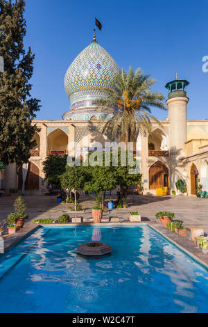 L'Iran, au centre de l'Iran, Shiraz, Imamzadeh-ye Ali Ebn-e Hamze, 19e siècle tombeau d'émir Ali, dome Banque D'Images