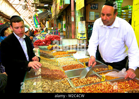 Blocage de l'écrou, marché Mahane Yehuda, Jérusalem, Israël, Moyen Orient Banque D'Images