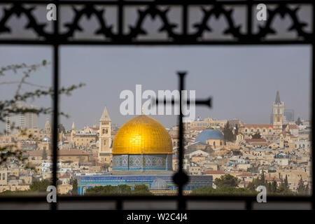Israël, Jérusalem, Dôme du Rocher vu de l'Église Dominus Flevit Banque D'Images