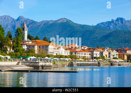 L'idyllique village au bord du lac de Baveno, Lac Majeur, Piémont, Italie Banque D'Images