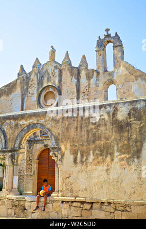 Façade de l'église de San Giovanni, Syracuse, Sicile, Italie Banque D'Images