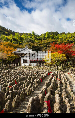 Le Japon, Kyoto, de Arashiyama, Adashino Nenbutsu-Ji Temple, - statues bouddhiques, représentant les morts Banque D'Images