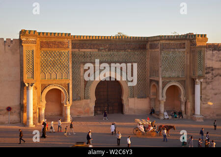 La porte Bab Mansour, Meknès, Maroc, Afrique du Nord Banque D'Images