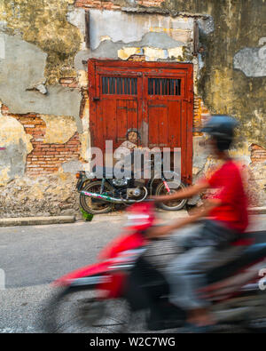 La Malaisie, Penang, Georgetown, Ah Ah Lebuh (Rue Quee Quee), Garçon sur un vélo murale, Street Art Banque D'Images