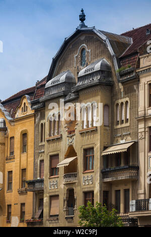 Roumanie, région du Banat, Timisoara, Piata Victoriei Square, bâtiments, jour Banque D'Images