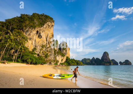 Tonsai Bay, la péninsule de Railay, province de Krabi, Thaïlande Banque D'Images