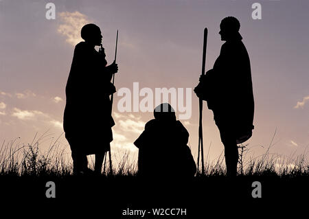 Silhouette de guerriers Masaï, le cratère du Ngorongoro, en Tanzanie Banque D'Images