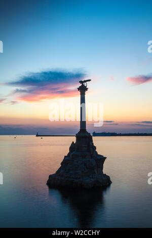 L'Ukraine, Crimée, Sébastopol, Eagle Colonne - Monument aux navires coulés Banque D'Images