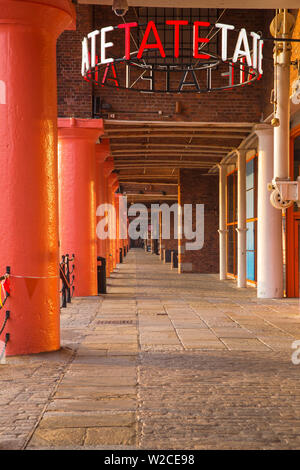 Royaume-uni, Angleterre, Liverpool, Merseyside, Albert Dock, la Tate Liverpool Banque D'Images