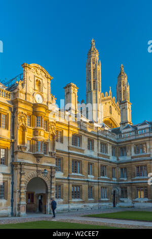 Royaume-uni, Angleterre, Cambridge, Cambridgeshire, Clare College, l'ancienne Cour et King's Collège invisible Chapelle Banque D'Images