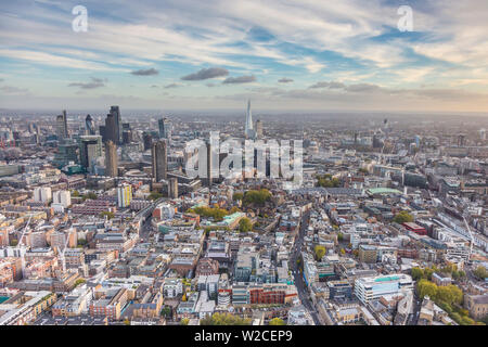 Vue aérienne de l'hélicoptère, Farringdon, Clerkenwell & Barbican, Londres, Angleterre Banque D'Images