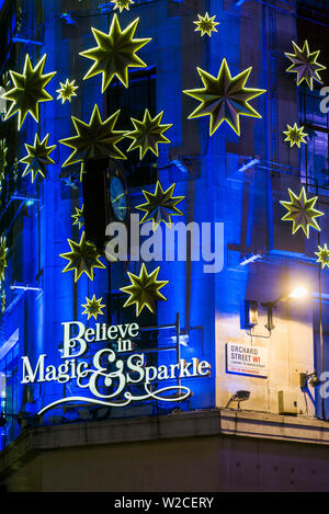 L'Angleterre, Londres, Oxford Street, Soho, décorations de Noel Banque D'Images