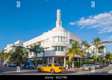 Etats-unis, Miami, Miami Beach, South Beach, l'avenue Collins, Essex House Banque D'Images