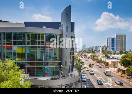 Etats-unis, Miami, Miami Beach, South Beach, vue sur Lincoln Regal Cinemas et Alton Rd Banque D'Images