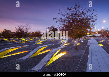 États-unis d'Amérique, Arlington, le Pentagone, Pentagone 911 Memorial, Dawn Banque D'Images