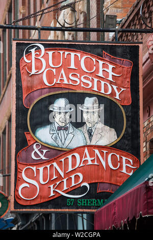 USA, Dakota du Sud, Black Hills National Forest, Deadwood, signe pour les Butch Cassidy et Sundance Kid Saloon Banque D'Images