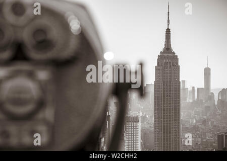 Empire State Building (One World Trade Center derrière), Manhattan, New York City, New York, USA Banque D'Images