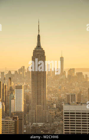 Empire State Building (One World Trade Center derrière), Manhattan, New York City, New York, USA Banque D'Images