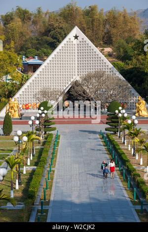 Vietnam, Dien Bien Phu, cimetière militaire de Dien Bien Phu, memorial Banque D'Images