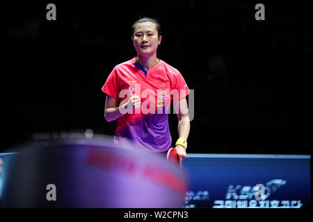 Ding de Ning Chine célèbre après avoir marqué contre Chen Meng de Chine dans le dernier match de simple féminin au cours de l'Open de Corée SHINHAN la Seamaster 2019 World Tour de l'ITTF à Busan, Corée du Sud, le 7 juillet 2019. Chen Meng Ding défait 4-1 Ning (11-5, 11-6, 11-5, 7-11, 11-9). Banque D'Images