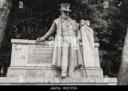Rome, Italie - 8 août 2015 : monument à Giuseppe Francesco Antonio Maria Gioachino Belli Raimondo dans le rione de Trastevere, à Rome. Stylets Vintage Banque D'Images