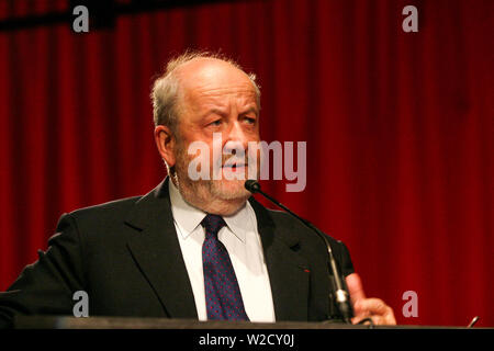 André ROSSINOT, maire de Nancy, parle à Grenoble, Isère, France Banque D'Images