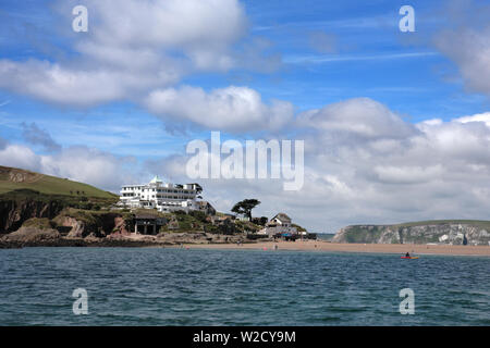 Ile de Burgh au large de la côte sud du Devon Bigbury Bay, en montrant l'Art Déco '20 Hôtel et le Pilchard Inn Banque D'Images