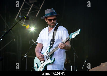 Gaz Coombes effectue live at the 2019 Cornbury Festival, Chadlington, Oxfordshire Banque D'Images