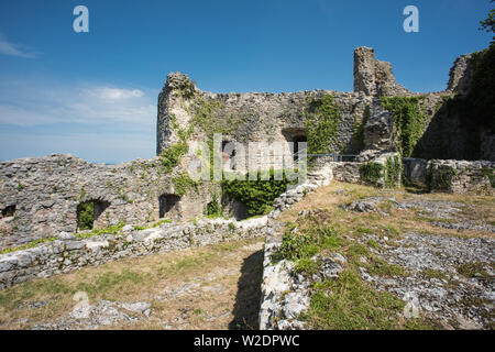 Le Château de Dorneck, dans le canton de Soleure en Suisse. belle ruine avec une grande donnent sur. Banque D'Images