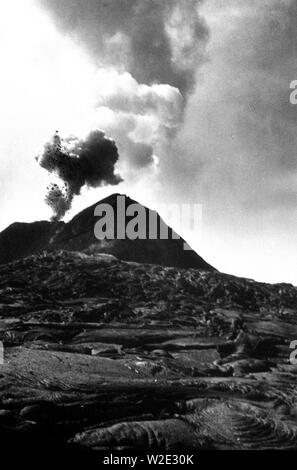 Eva Braun Collection (album 5) - Mt. Le Vésuve Pompéi Italie ca. fin des années 1930 Banque D'Images