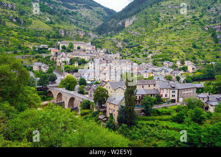 Saint-Enimie, commune française, Gorges du Tarn, Département de la Lozère, Occitanie, France. Banque D'Images