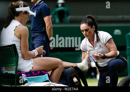 Londres, Royaume-Uni, le 8 juillet 2019 : Johanna Konta de Grande-Bretagne est en action au cours du 4ème cycle au jour 8 au tennis de Wimbledon 2019 au All England Lawn Tennis et croquet Club à Londres. Crédit : Frank Molter/Alamy live news Banque D'Images