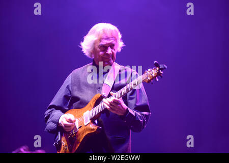 La guitare jazz legend John McLaughlin Banque D'Images