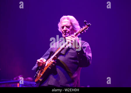 La guitare jazz legend John McLaughlin Banque D'Images