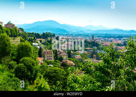 Panorama de la ville de Bergame de Citta Alta Vieille Ville, Italie Banque D'Images