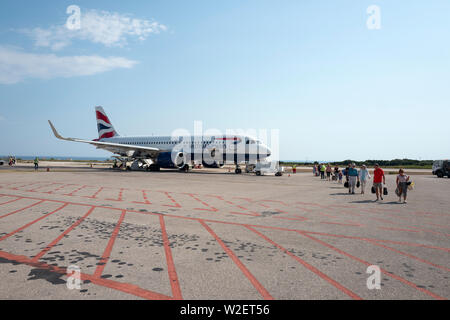 British Airways Airbus A320 en Corfu Banque D'Images