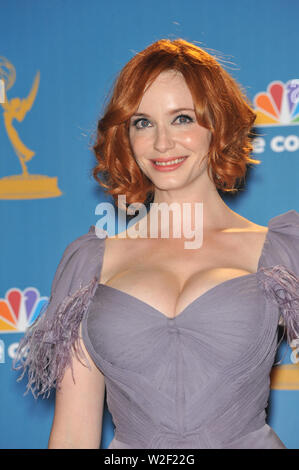 LOS ANGELES, CA. 30 août 2010 : Mad Men star Christina Hendricks au 2010 Primetime Emmy Awards au Nokia Theatre L.A. Vivre dans le centre-ville de Los Angeles. © 2010 Paul Smith / Featureflash Banque D'Images