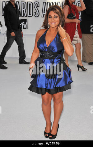 LOS ANGELES, CA. Le 12 septembre 2010 : Jersey Shores star Deena Nicole Cortese au 2010 MTV Video Music Awards lors de la Nokia Theatre L.A. Vivre dans le centre-ville de Los Angeles. © 2010 Paul Smith / Featureflash Banque D'Images