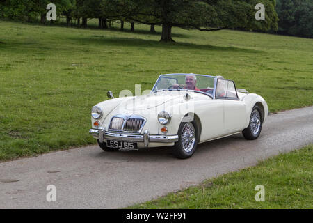 Motoring classics, historiques, vintage motors and collectibles 2019 ; Leighton Hall show transport, collection de voitures & véhicules vétéran d'antan. Banque D'Images