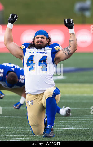 Juillet 05, 2019 : Blue Bombers de Winnipeg le secondeur Shayne Gauthier (44) se réchauffe avant le match de la Ligue canadienne de football entre les Blue Bombers de Winnipeg et Ottawa Redblacks à TD Place Stadium à Ottawa, Canada Daniel Lea/CSM Winnipeg Banque D'Images