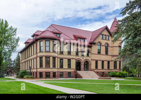 FARGO, ND/USA - 27 juin 2019 : Old Main sur le campus de l'Université d'État du Dakota du Nord. Banque D'Images