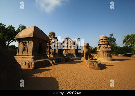 Cinq Ratha, Mamallapuram (Mahabalipuram), UNESCO World Heritage Site, Tamil Nadu, Inde, Asie Banque D'Images
