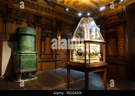 Chambre Chiavenna, à partir de la Casa Moro, Chiavenna, c. 1580, érable, frêne, noyer, d'autres bois - France Banque D'Images