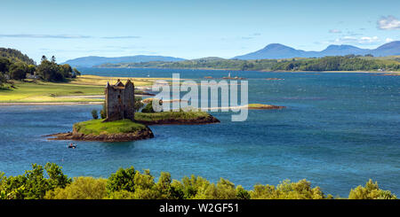 Château de Stalker, le Loch Linnhe, Port Appin, Highlands, Argyll and Bute, Ecosse Banque D'Images