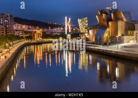 Guggenheim Museum de la ville de Bilbao Basque Banque D'Images