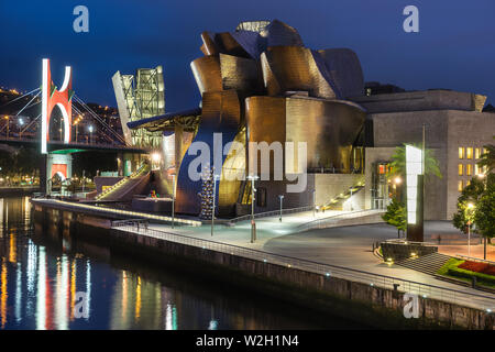 Guggenheim Museum de la ville de Bilbao Basque Banque D'Images